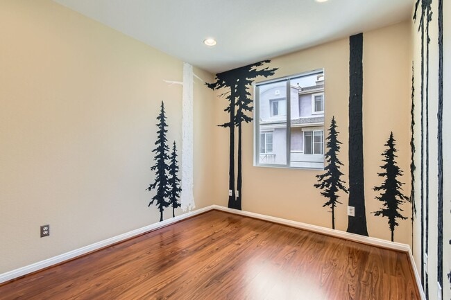 Building Photo - Stylish 3BR Townhome in Prime Central SD –...