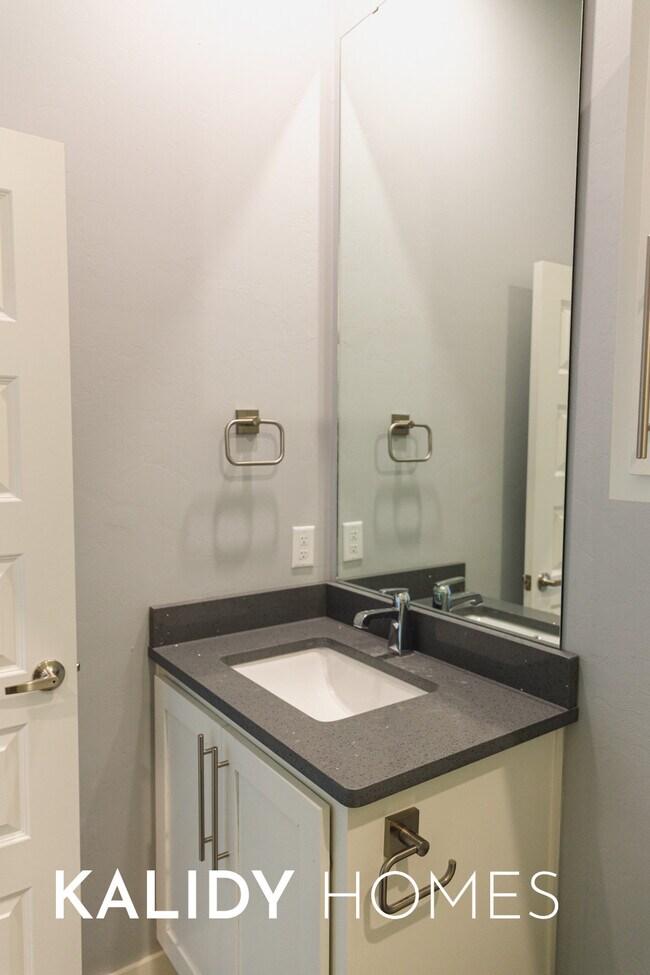 Building Photo - 512 Remington Ave