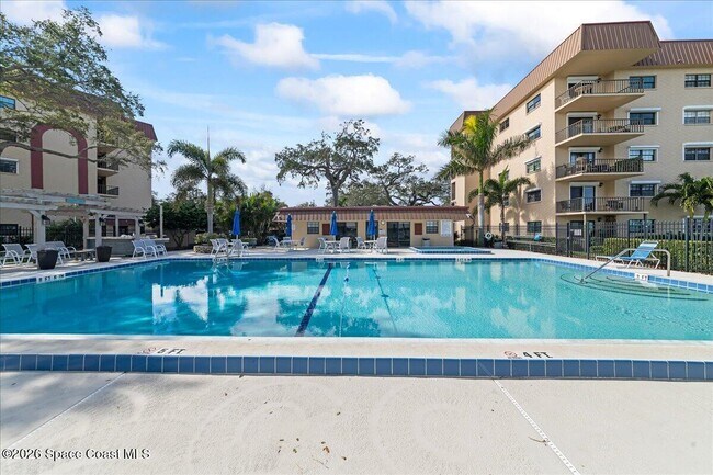 Building Photo - 1025 Rockledge Dr