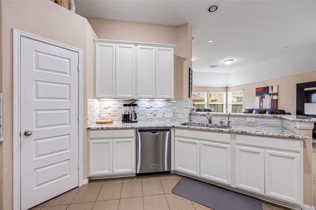 Building Photo - 7030 Villa Mountain Ln