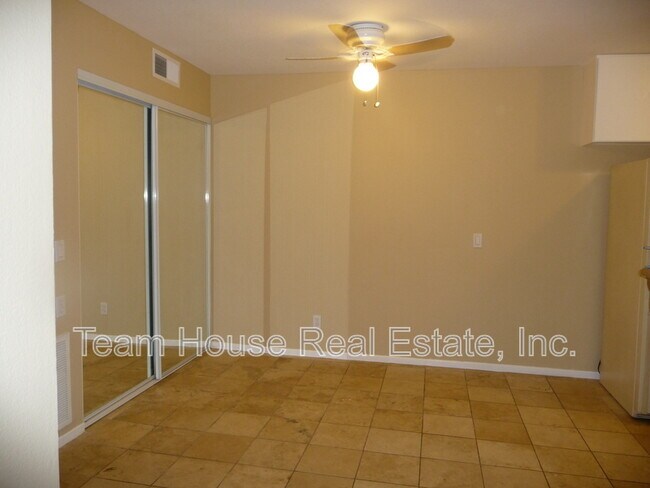 Building Photo - 27240 Luther Dr