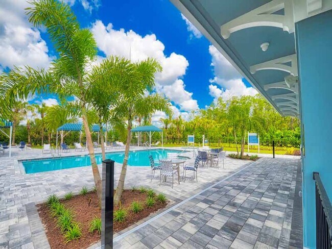 Building Photo - ***SMALL DOG FRIENDLY***MARQUESA ISLES***G...