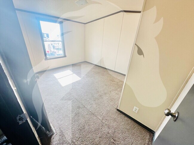 Building Photo - 3 Bedroom in great community in Woodward!