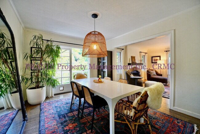 Building Photo - 3-Bedroom, 3-Bath Home with Expansive View...