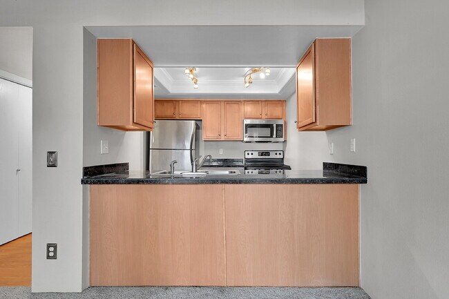 Building Photo - $1,450.00, 1-bedroom, 1-bathroom Lower Lev...