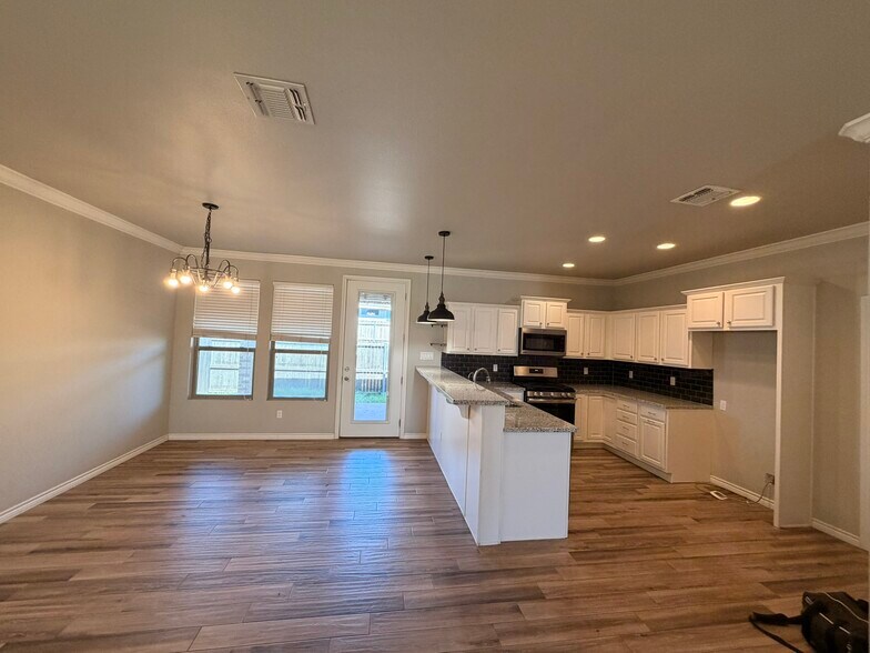 Building Photo - 2017 Boise Dr