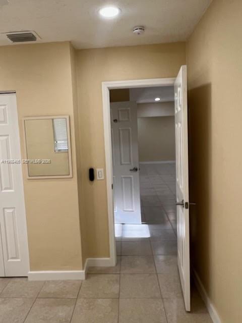 Building Photo - 2820 SW 65th Ave