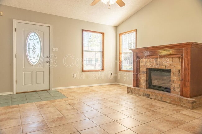 Building Photo - 10545 Bay Tree Dr