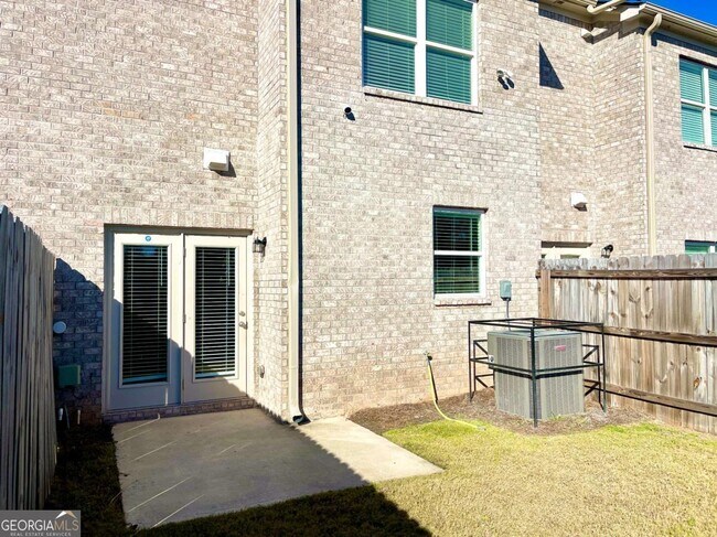 Building Photo - 5859 Greystone Dr