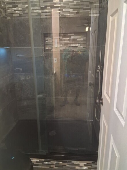 Building Photo - 1089 S Walden Way