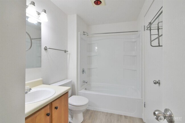Building Photo - 16817 Larch Way