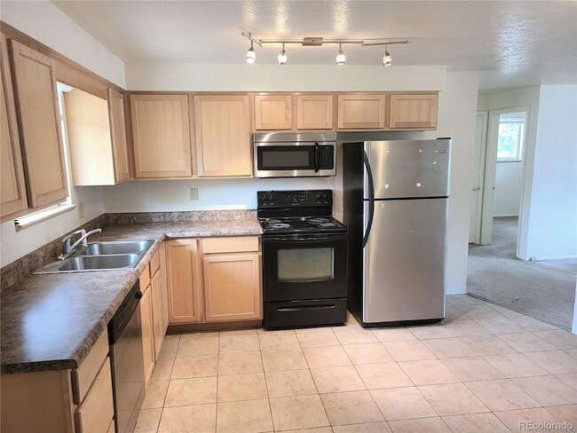 Building Photo - 4677 Hoyt St