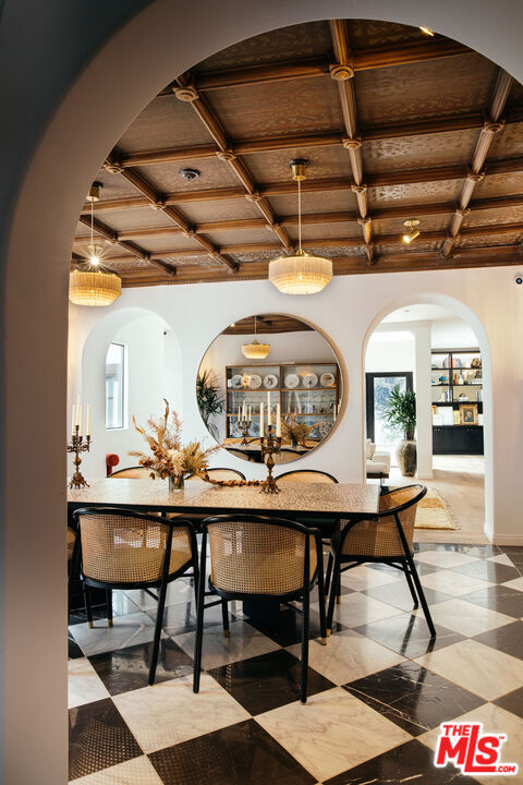 Building Photo - 10749 Weyburn Ave