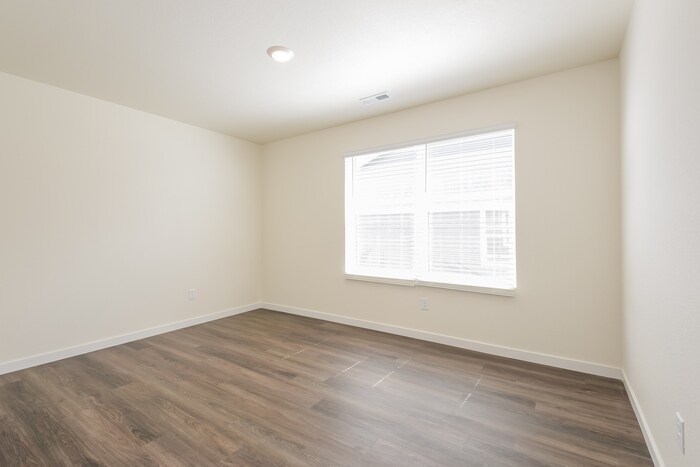 Building Photo - 13416 Oneida Ln