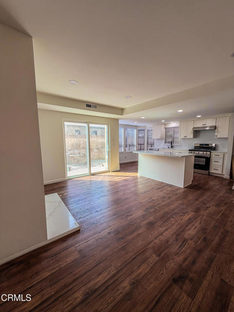 Building Photo - 801 N M St