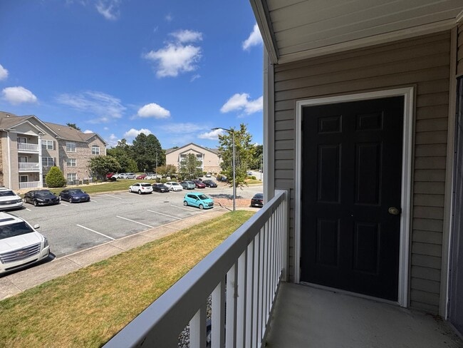 Building Photo - 2BR 2BA Condo with All Appliances Included