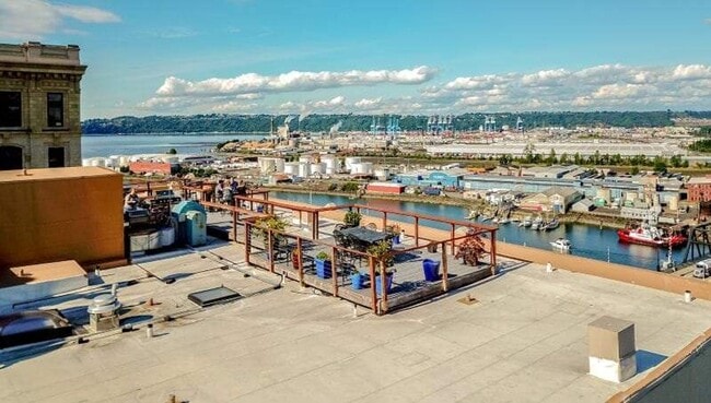 Building Photo - Beautiful Downtown Condo in Tacoma