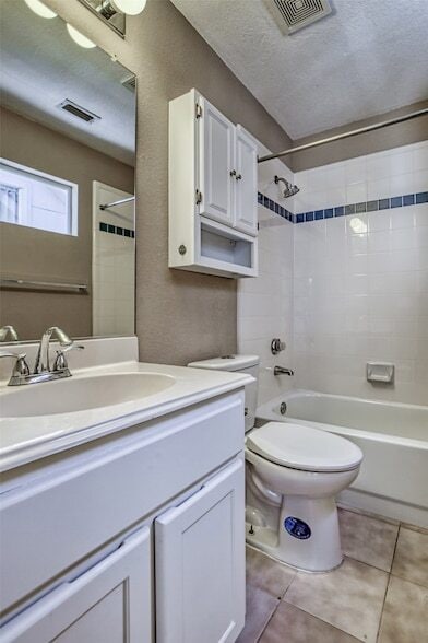 Building Photo - 3009 Ridge Hollow Dr