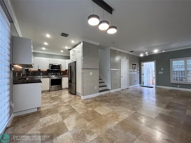Building Photo - 604 NW 170th Terrace