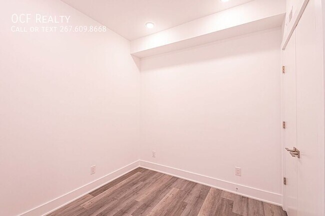 Building Photo - 1245 Ridge Ave