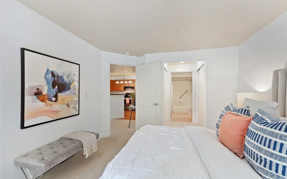 Building Photo - 7711 NE 175th St