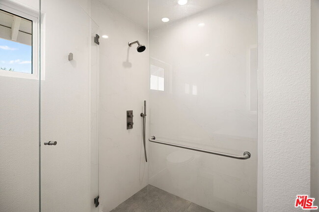 Building Photo - 10311 Clusterberry Ct