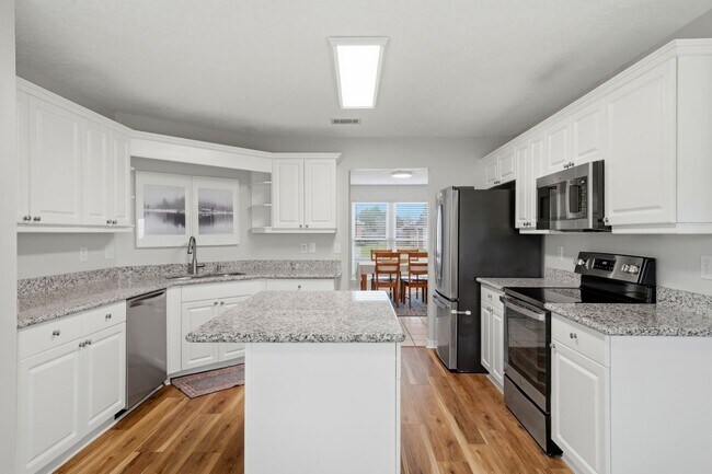 Building Photo - 519 Batten Blvd