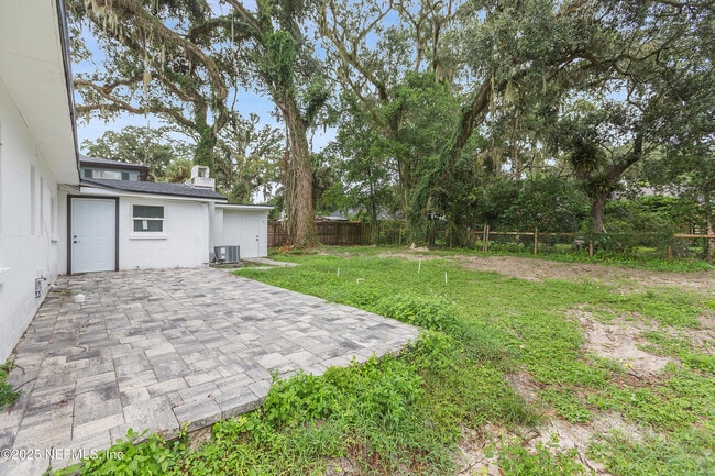 Building Photo - 7059 Tynan Ave