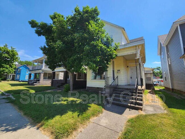 Primary Photo - 714 S 7th St