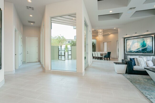 Building Photo - UNUBSTRUCTED VIEWS FROM THIS MACDONALD HIG...