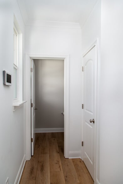 Building Photo - 14277 James Dean Dr