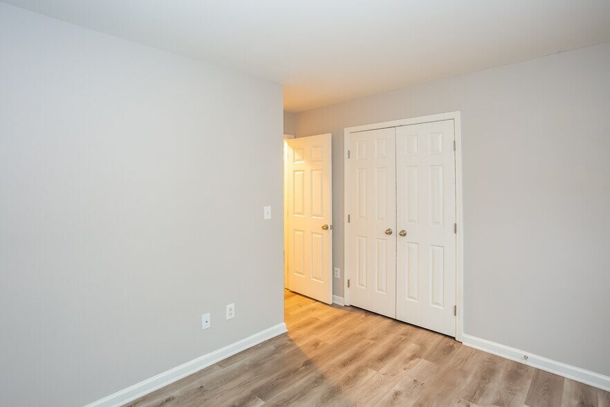 Building Photo - 6235 Red Clover Ln