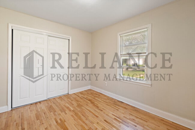 Building Photo - 1430 S Martinson St