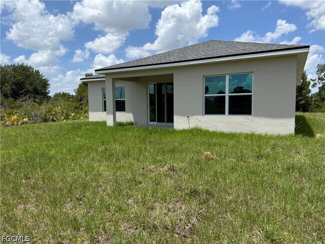Building Photo - 4626 Ida Ave N