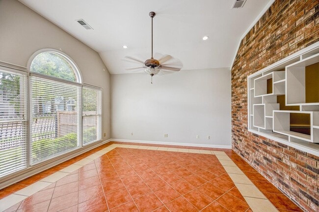 Building Photo - 130 Riverwalk Pl