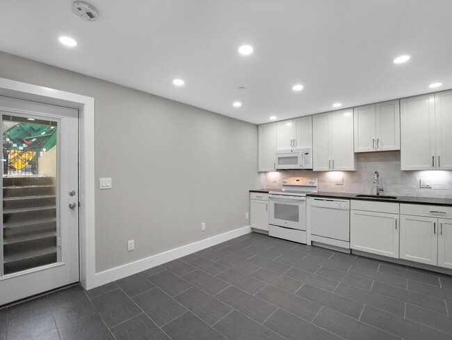 Building Photo - 2517 Benning Rd NE
