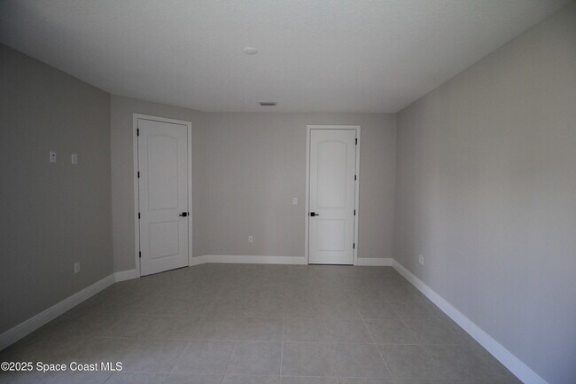 Building Photo - 2485 Musette Aly