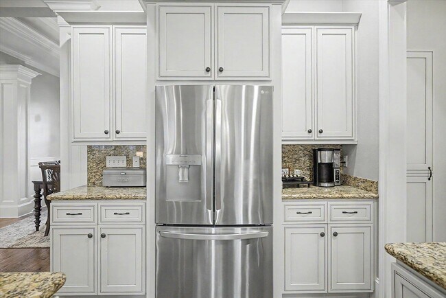 Building Photo - 7492 Sunny Mariana Ct