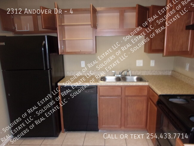 Building Photo - 2312 Andover Dr