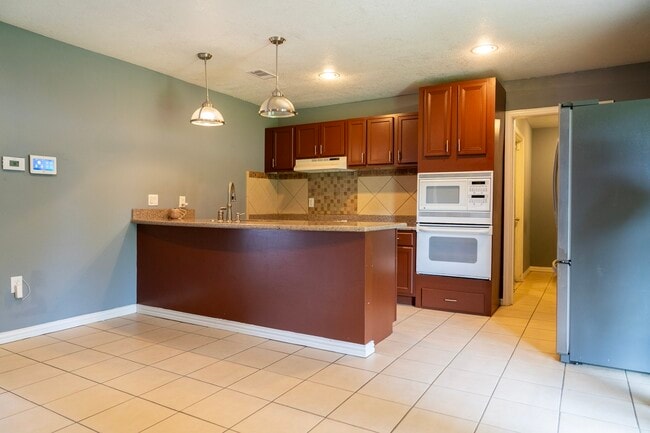 Building Photo - 12803 Segrest Dr