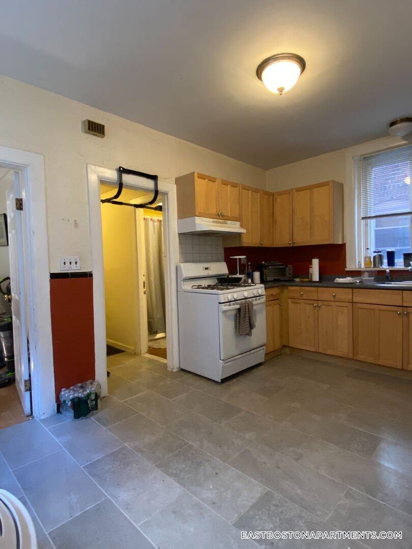 Building Photo - 59 Lubec St