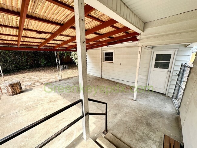 Building Photo - Gorgeous 2 Bedroom with finished basement,...