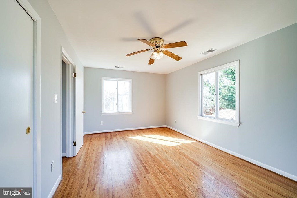 Building Photo - 1912 S Glebe Rd