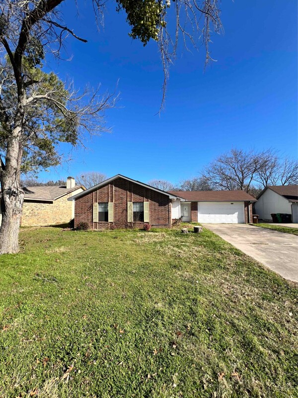 Primary Photo - 2504 Liberty Ln