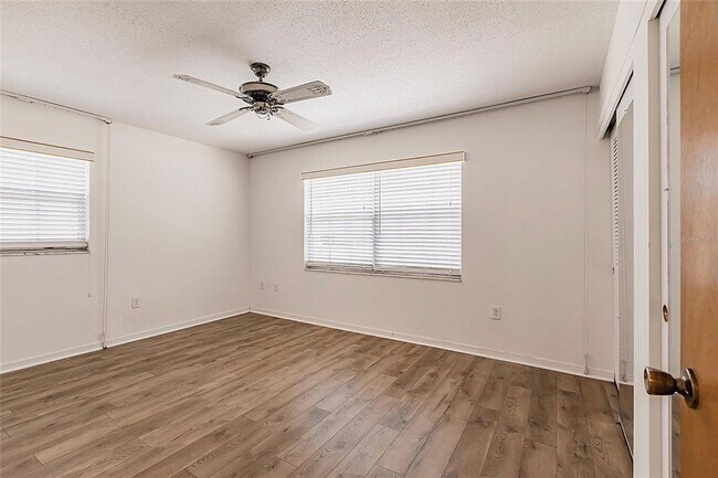 Building Photo - 4158 S Tamiami Trl