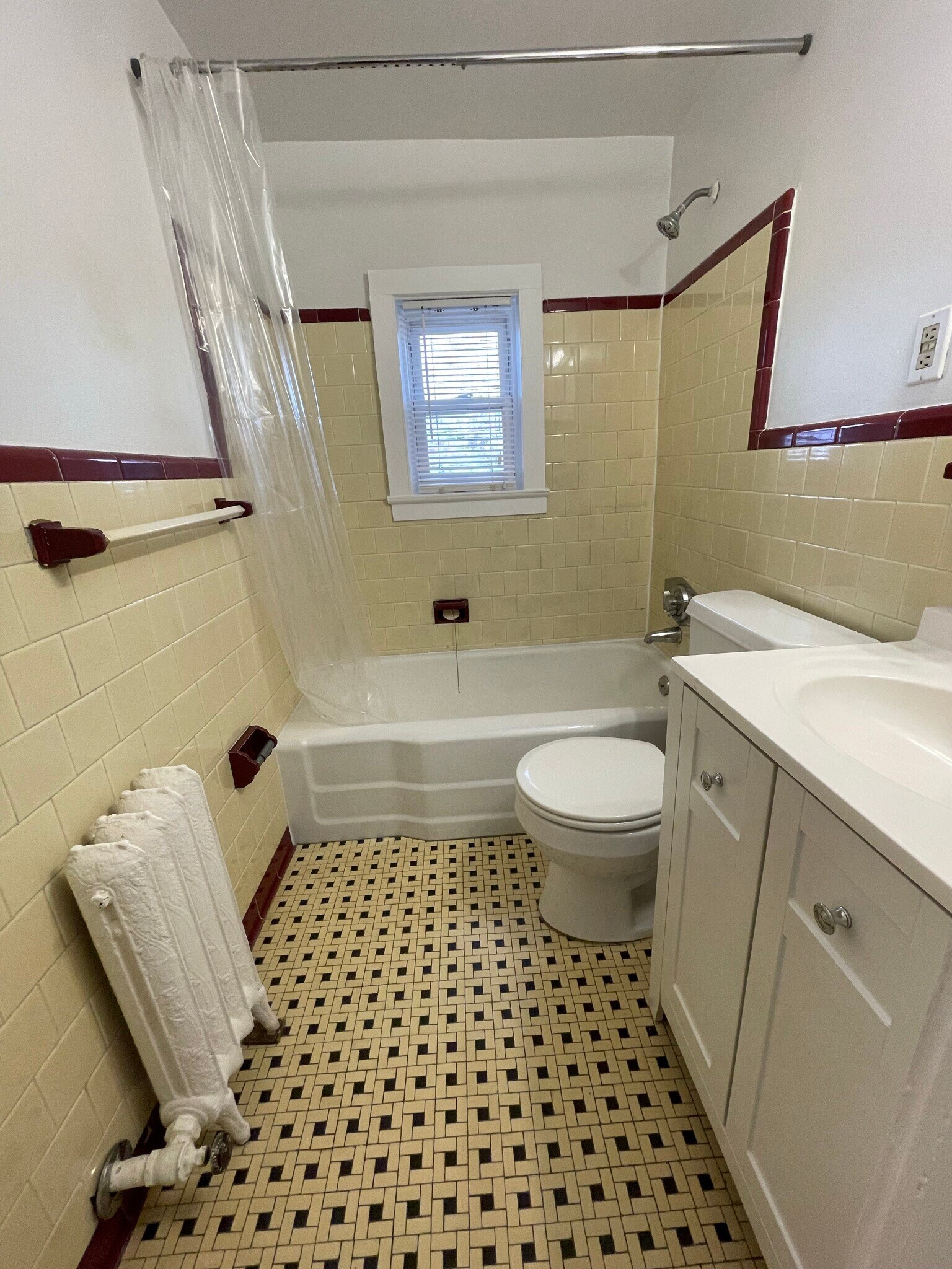 Building Photo - 1870 Commonwealth Ave