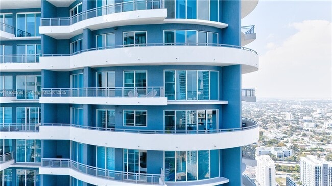 Building Photo - 60 SW 13th St