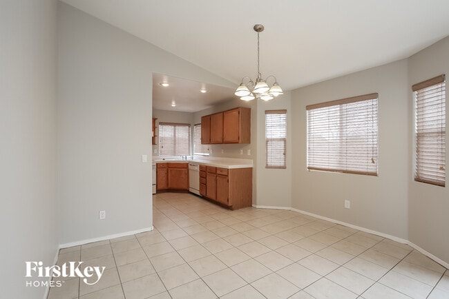 Building Photo - 5820 Meadow Dale Dr