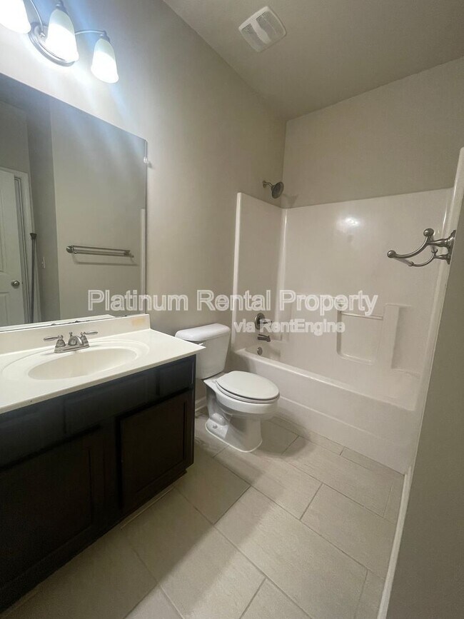 Building Photo - 7350 Silk Tree Pt
