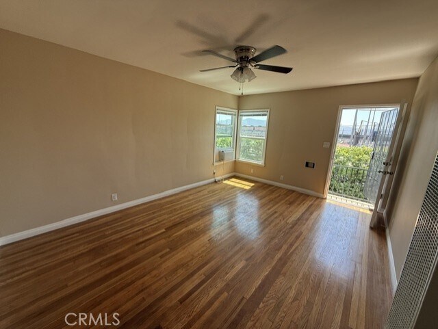 Building Photo - 1002 N Glenoaks Blvd